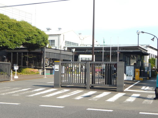 日野自動車正門